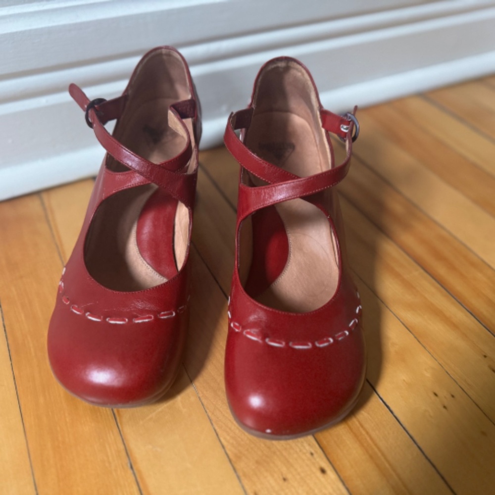 Fluevog Malibran Heeled Mary Janes in Red Size 10